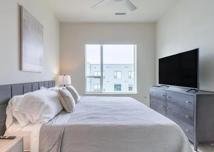 Landing Modern With Amazing Amenities Apartment Pittsburgh